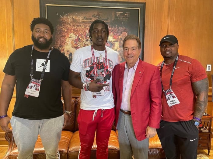 2023 edge rusher Yhonzae Pierre meets with Nick Saban.